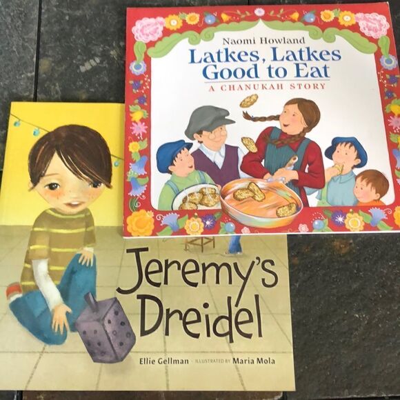 2 children’s Chanukah Books  - Picture 1 of 7